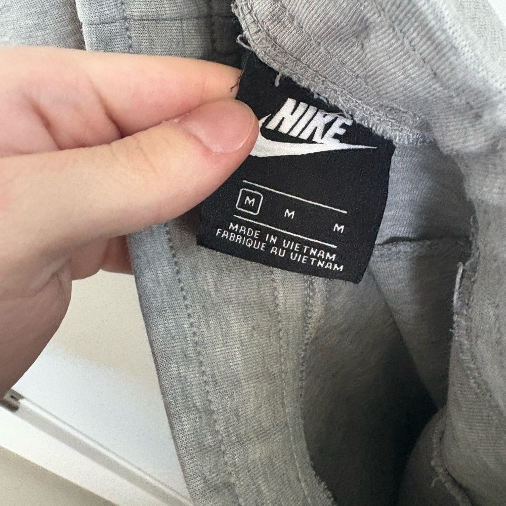 Nike Tech Fleece Joggers Grey Windrunner - Picture 2 of 3